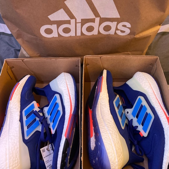 Adidas ultraboost 22 men’s shoes size 8 NWT!